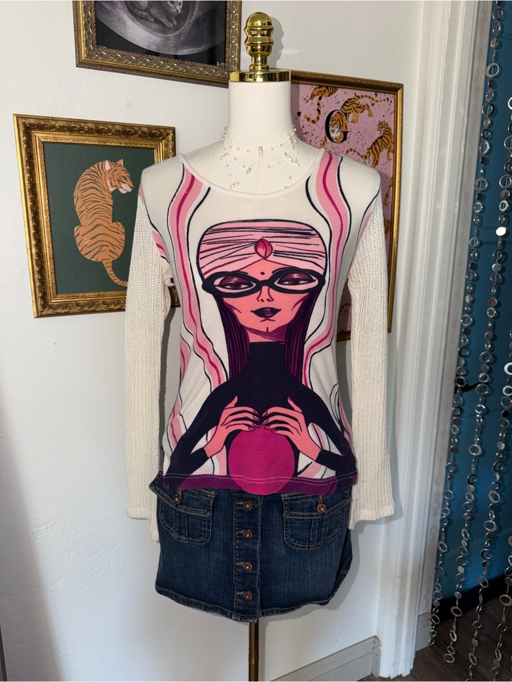 Vintage Y2K Custom Barcelona Women's White & Pink Graphic Long-Sleeve Knit Top